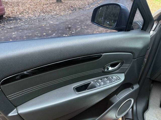 Серый Рено Гранд Сценик, объемом двигателя 1.4 л и пробегом 196 тыс. км за 7700 $, фото 18 на Automoto.ua