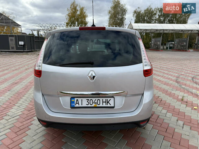 Серый Рено Гранд Сценик, объемом двигателя 2 л и пробегом 187 тыс. км за 8750 $, фото 13 на Automoto.ua