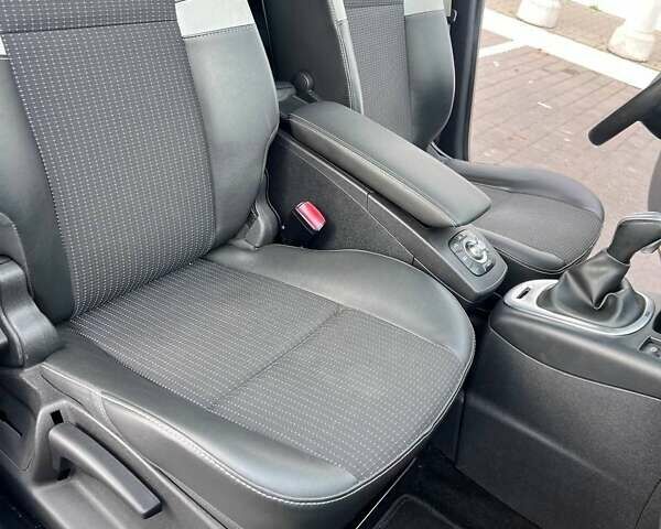 Сірий Рено Гранд Сценік, об'ємом двигуна 1.5 л та пробігом 363 тис. км за 7600 $, фото 5 на Automoto.ua