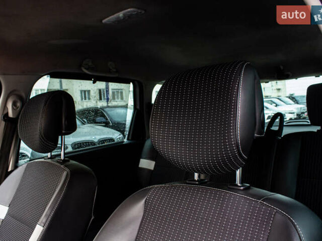 Серый Рено Гранд Сценик, объемом двигателя 1.46 л и пробегом 344 тыс. км за 7900 $, фото 38 на Automoto.ua