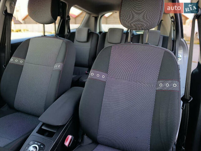 Серый Рено Гранд Сценик, объемом двигателя 1.5 л и пробегом 233 тыс. км за 9200 $, фото 20 на Automoto.ua