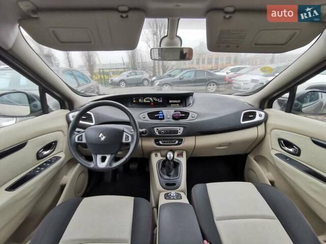 Сірий Рено Гранд Сценік, об'ємом двигуна 1.5 л та пробігом 238 тис. км за 8700 $, фото 27 на Automoto.ua