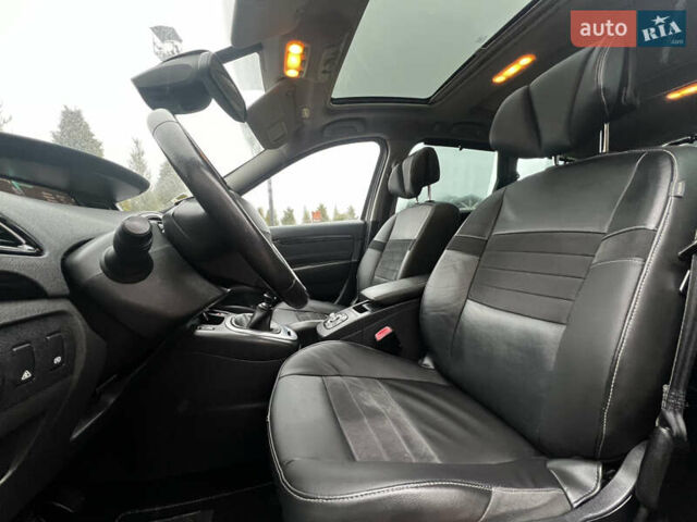 Серый Рено Гранд Сценик, объемом двигателя 1.6 л и пробегом 238 тыс. км за 9500 $, фото 21 на Automoto.ua