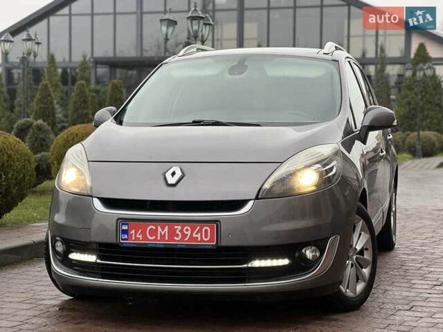 Серый Рено Гранд Сценик, объемом двигателя 1.6 л и пробегом 238 тыс. км за 9500 $, фото 10 на Automoto.ua