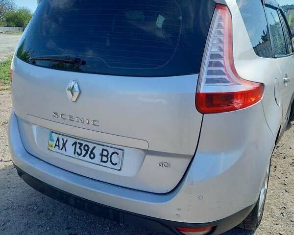 Сірий Рено Гранд Сценік, об'ємом двигуна 1.46 л та пробігом 296 тис. км за 8000 $, фото 8 на Automoto.ua