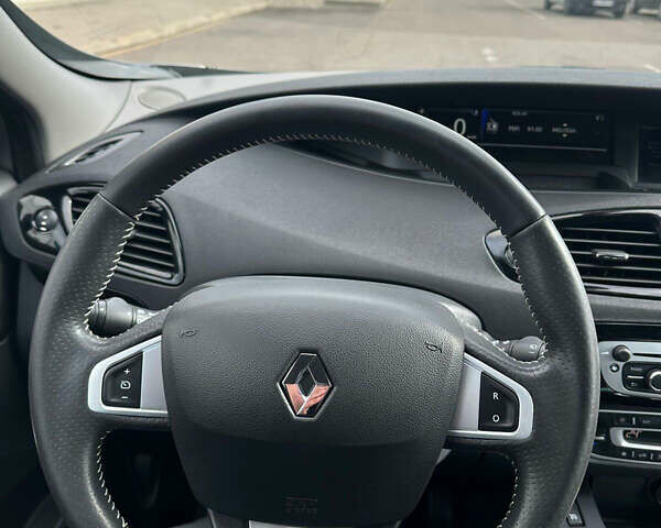 Серый Рено Гранд Сценик, объемом двигателя 1.6 л и пробегом 226 тыс. км за 8800 $, фото 18 на Automoto.ua