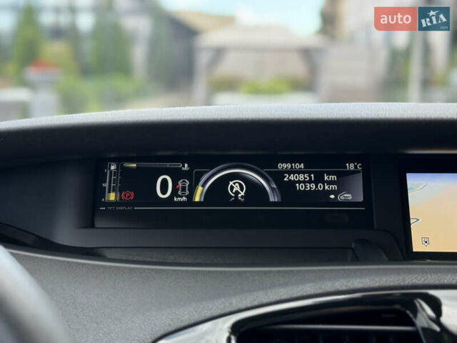 Серый Рено Гранд Сценик, объемом двигателя 1.5 л и пробегом 239 тыс. км за 8999 $, фото 42 на Automoto.ua