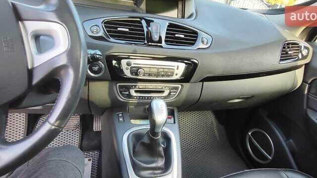 Сірий Рено Гранд Сценік, об'ємом двигуна 1.46 л та пробігом 250 тис. км за 8500 $, фото 7 на Automoto.ua