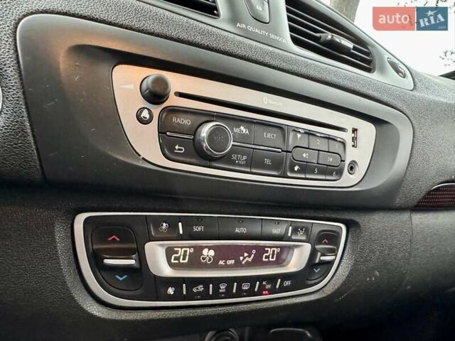 Сірий Рено Гранд Сценік, об'ємом двигуна 1.5 л та пробігом 185 тис. км за 7499 $, фото 15 на Automoto.ua