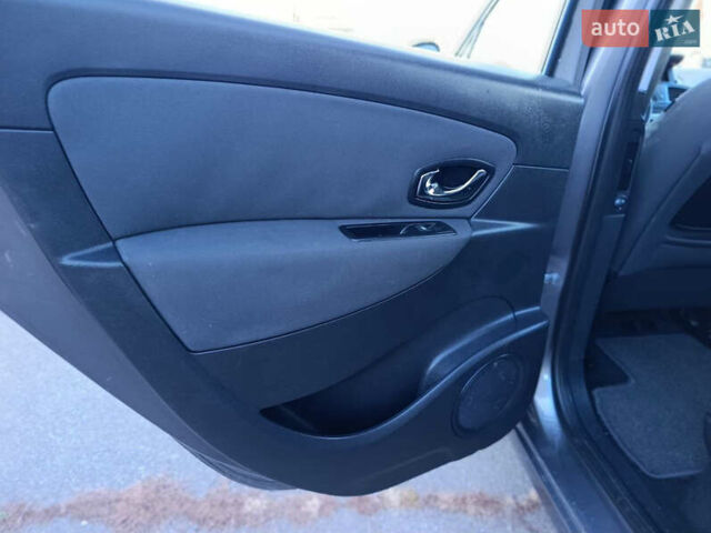 Серый Рено Гранд Сценик, объемом двигателя 1.5 л и пробегом 233 тыс. км за 9200 $, фото 22 на Automoto.ua