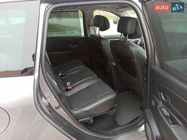 Серый Рено Гранд Сценик, объемом двигателя 1.6 л и пробегом 205 тыс. км за 10500 $, фото 23 на Automoto.ua