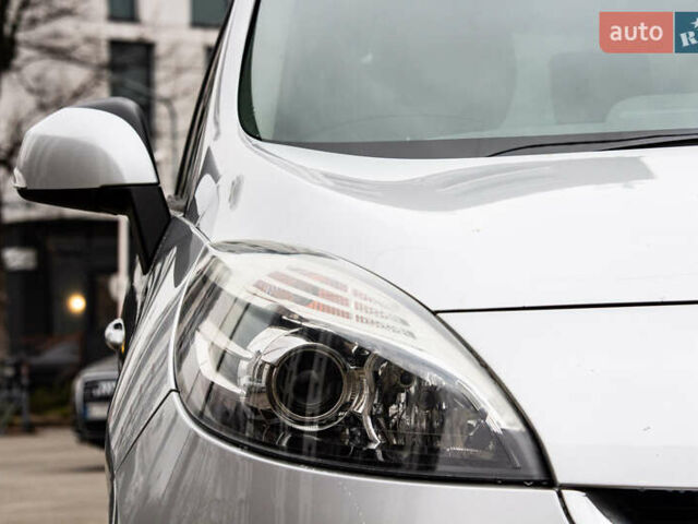 Серый Рено Гранд Сценик, объемом двигателя 1.46 л и пробегом 344 тыс. км за 7900 $, фото 12 на Automoto.ua