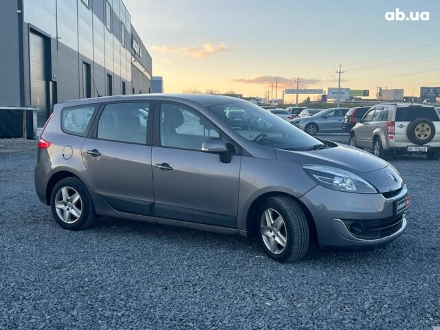 Серый Рено Гранд Сценик, объемом двигателя 1.5 л и пробегом 281 тыс. км за 9740 $, фото 10 на Automoto.ua