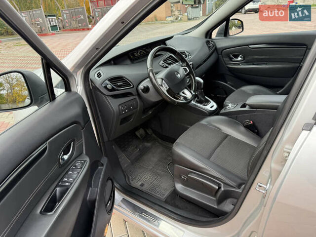 Серый Рено Гранд Сценик, объемом двигателя 2 л и пробегом 187 тыс. км за 8750 $, фото 20 на Automoto.ua