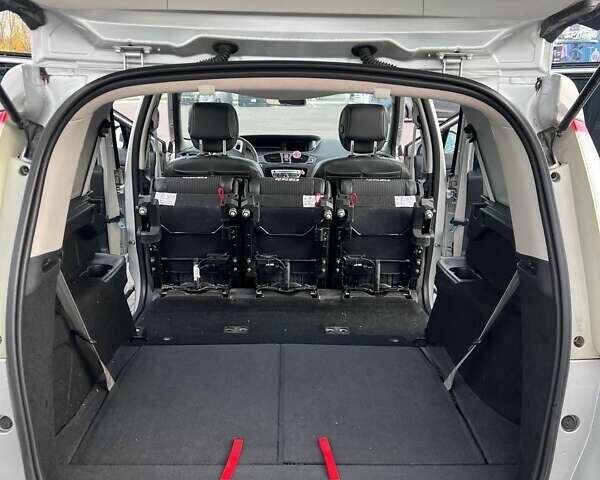 Сірий Рено Гранд Сценік, об'ємом двигуна 1.5 л та пробігом 363 тис. км за 7600 $, фото 10 на Automoto.ua