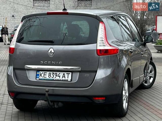 Серый Рено Гранд Сценик, объемом двигателя 1.6 л и пробегом 204 тыс. км за 9200 $, фото 3 на Automoto.ua
