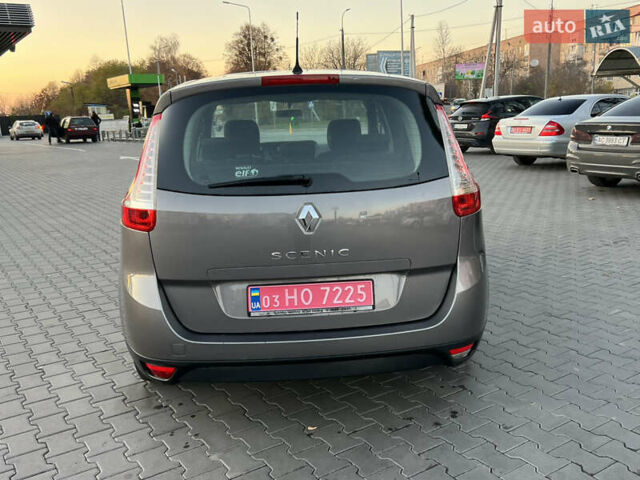 Сірий Рено Гранд Сценік, об'ємом двигуна 1.6 л та пробігом 238 тис. км за 8700 $, фото 13 на Automoto.ua