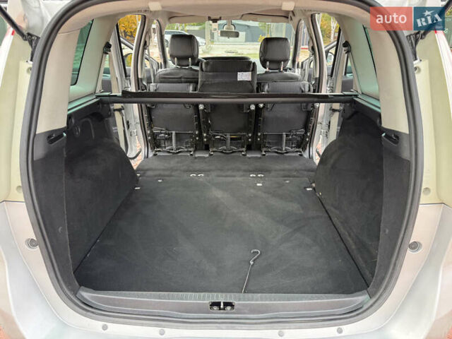 Серый Рено Гранд Сценик, объемом двигателя 2 л и пробегом 187 тыс. км за 8750 $, фото 30 на Automoto.ua