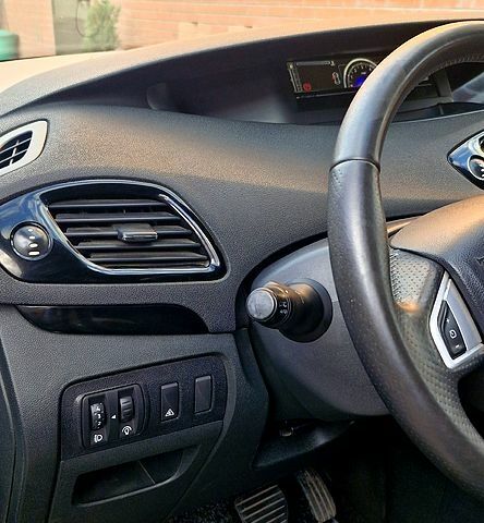 Сірий Рено Гранд Сценік, об'ємом двигуна 1.5 л та пробігом 264 тис. км за 8070 $, фото 6 на Automoto.ua