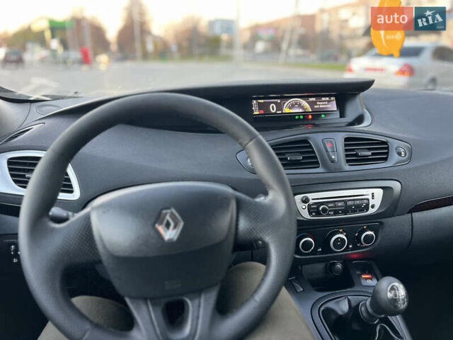 Сірий Рено Гранд Сценік, об'ємом двигуна 1.6 л та пробігом 238 тис. км за 8700 $, фото 57 на Automoto.ua