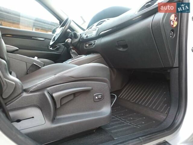 Серый Рено Гранд Сценик, объемом двигателя 1.6 л и пробегом 239 тыс. км за 8700 $, фото 60 на Automoto.ua