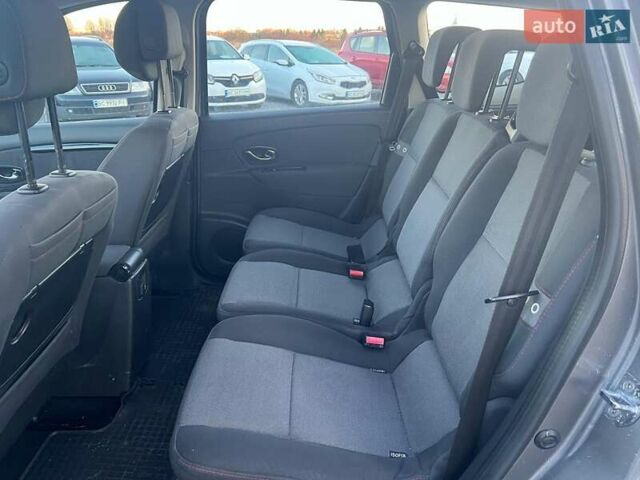 Серый Рено Гранд Сценик, объемом двигателя 1.5 л и пробегом 281 тыс. км за 9740 $, фото 24 на Automoto.ua