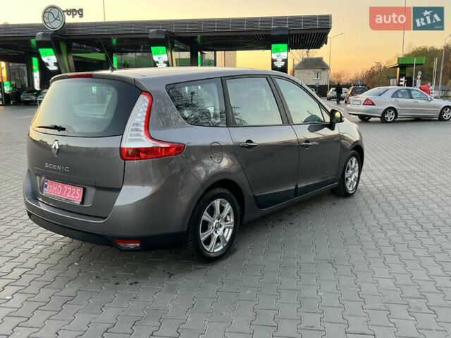 Серый Рено Гранд Сценик, объемом двигателя 1.6 л и пробегом 240 тыс. км за 7999 $, фото 15 на Automoto.ua