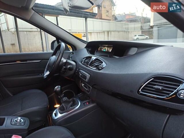 Серый Рено Гранд Сценик, объемом двигателя 1.6 л и пробегом 239 тыс. км за 8700 $, фото 62 на Automoto.ua