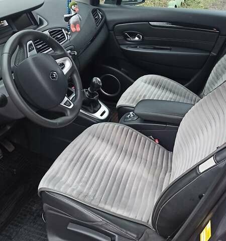 Сірий Рено Гранд Сценік, об'ємом двигуна 1.5 л та пробігом 230 тис. км за 8500 $, фото 9 на Automoto.ua