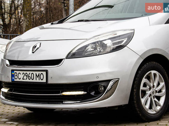 Серый Рено Гранд Сценик, объемом двигателя 1.46 л и пробегом 344 тыс. км за 7900 $, фото 13 на Automoto.ua