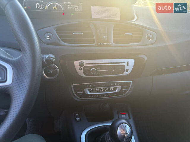 Серый Рено Гранд Сценик, объемом двигателя 1.5 л и пробегом 163 тыс. км за 8450 $, фото 1 на Automoto.ua