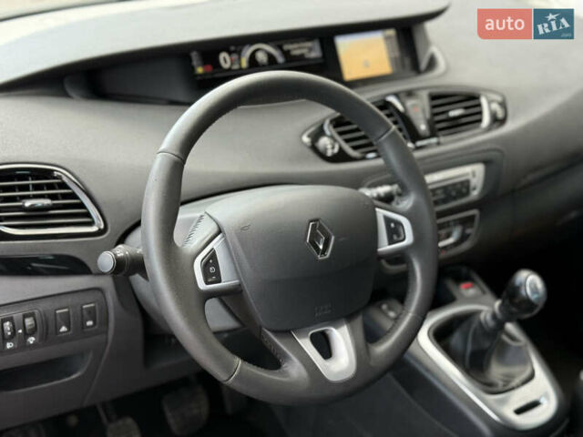 Рено Гранд Сценик 2012 в Стрые на Automoto.ua Серый Рено Гранд Сценик, объемом двигателя 1.5 л и пробегом 239 тыс. км за 9350 $, фото 42 на Automoto.ua