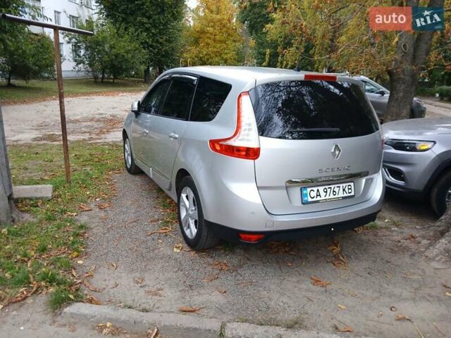 Сірий Рено Гранд Сценік, об'ємом двигуна 1.6 л та пробігом 250 тис. км за 8750 $, фото 1 на Automoto.ua