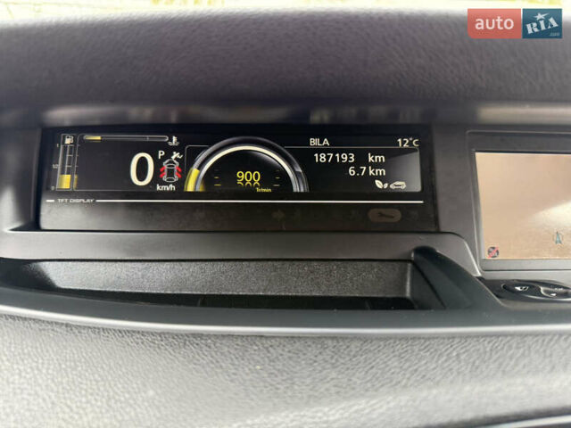 Серый Рено Гранд Сценик, объемом двигателя 2 л и пробегом 187 тыс. км за 8750 $, фото 34 на Automoto.ua