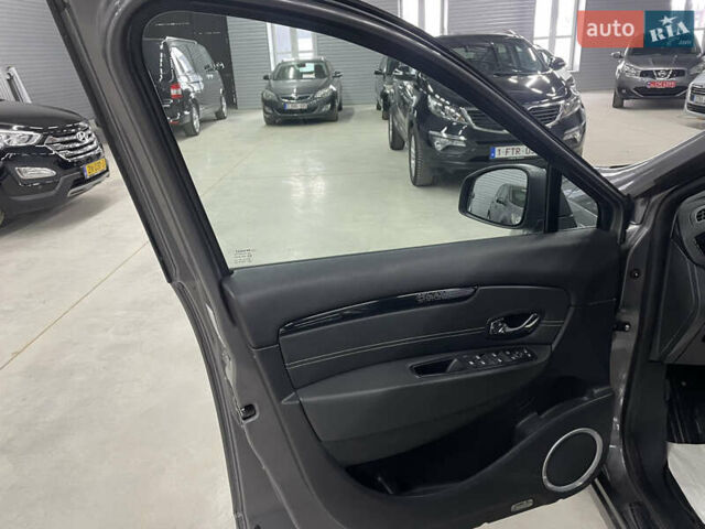 Серый Рено Гранд Сценик, объемом двигателя 1.6 л и пробегом 242 тыс. км за 8990 $, фото 48 на Automoto.ua