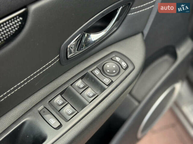 Серый Рено Гранд Сценик, объемом двигателя 1.5 л и пробегом 239 тыс. км за 8999 $, фото 38 на Automoto.ua