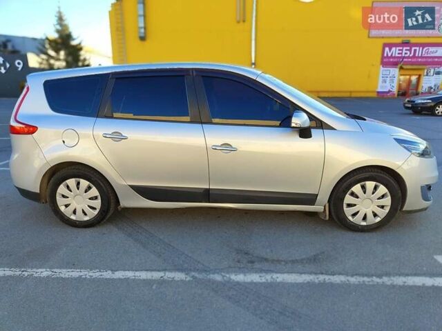 Сірий Рено Гранд Сценік, об'ємом двигуна 1.5 л та пробігом 290 тис. км за 7850 $, фото 3 на Automoto.ua