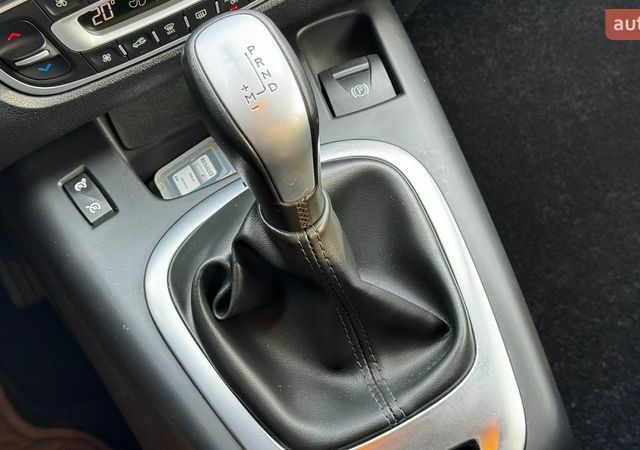 Серый Рено Гранд Сценик, объемом двигателя 1.5 л и пробегом 212 тыс. км за 8299 $, фото 35 на Automoto.ua