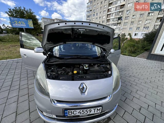 Серый Рено Гранд Сценик, объемом двигателя 1.46 л и пробегом 238 тыс. км за 8500 $, фото 21 на Automoto.ua