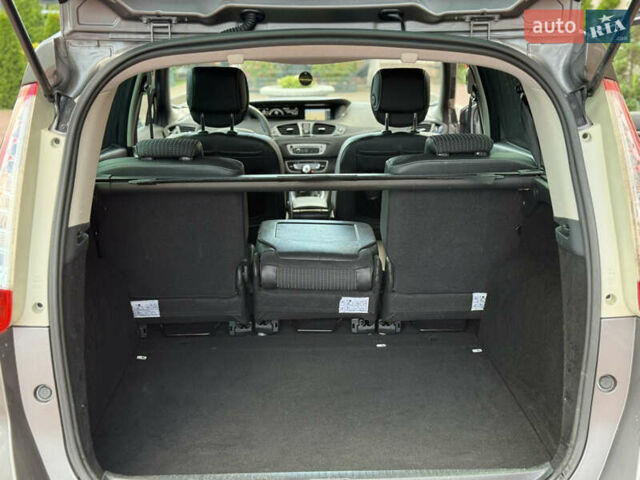 Сірий Рено Гранд Сценік, об'ємом двигуна 1.5 л та пробігом 239 тис. км за 8800 $, фото 62 на Automoto.ua