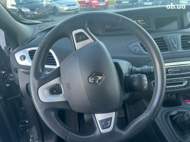 Серый Рено Гранд Сценик, объемом двигателя 1.5 л и пробегом 281 тыс. км за 9740 $, фото 23 на Automoto.ua