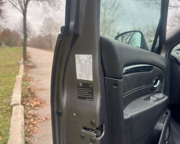 Сірий Рено Гранд Сценік, об'ємом двигуна 1.6 л та пробігом 204 тис. км за 8500 $, фото 26 на Automoto.ua