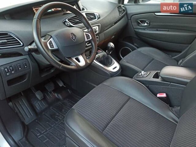 Серый Рено Гранд Сценик, объемом двигателя 1.6 л и пробегом 239 тыс. км за 8700 $, фото 54 на Automoto.ua