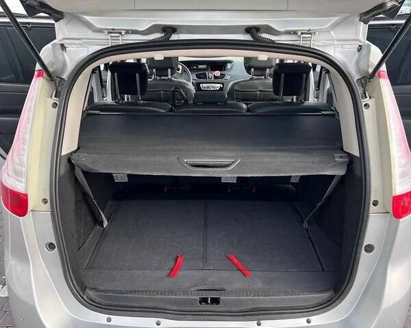 Сірий Рено Гранд Сценік, об'ємом двигуна 1.5 л та пробігом 363 тис. км за 7600 $, фото 12 на Automoto.ua