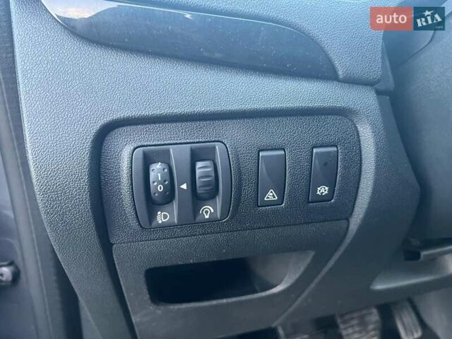 Серый Рено Гранд Сценик, объемом двигателя 1.5 л и пробегом 281 тыс. км за 9740 $, фото 21 на Automoto.ua