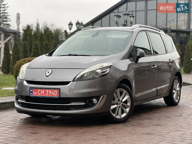 Серый Рено Гранд Сценик, объемом двигателя 1.6 л и пробегом 238 тыс. км за 9500 $, фото 12 на Automoto.ua