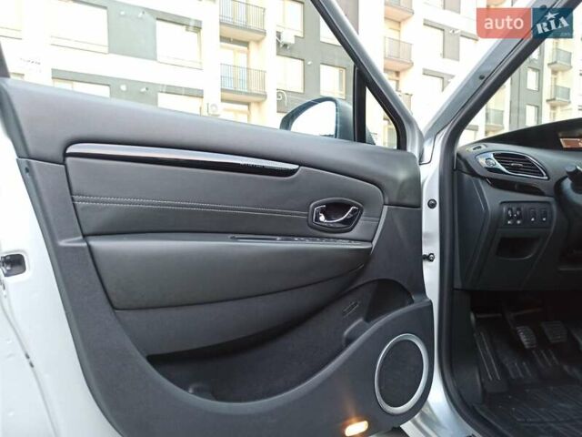 Серый Рено Гранд Сценик, объемом двигателя 1.6 л и пробегом 239 тыс. км за 8700 $, фото 59 на Automoto.ua