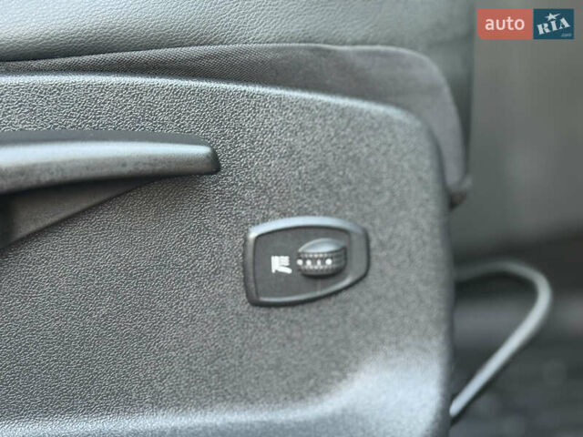 Серый Рено Гранд Сценик, объемом двигателя 2 л и пробегом 241 тыс. км за 10450 $, фото 43 на Automoto.ua