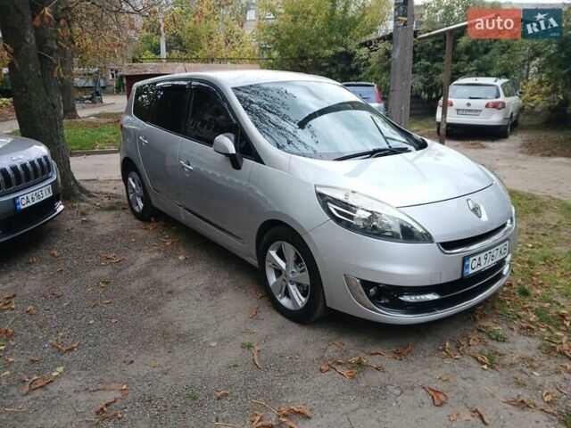 Сірий Рено Гранд Сценік, об'ємом двигуна 1.6 л та пробігом 250 тис. км за 8750 $, фото 9 на Automoto.ua