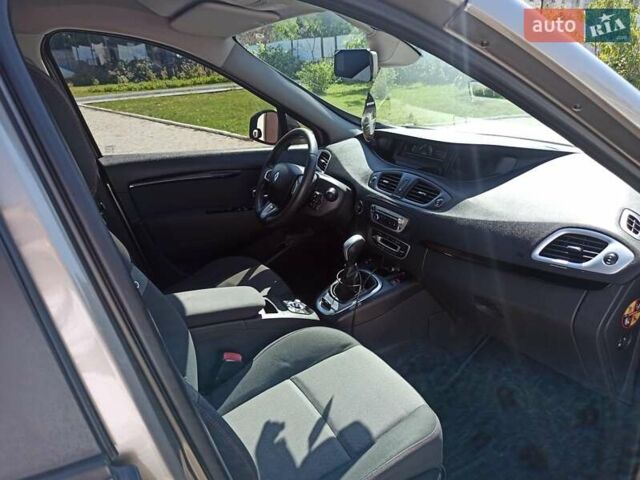 Серый Рено Гранд Сценик, объемом двигателя 1.5 л и пробегом 247 тыс. км за 8400 $, фото 10 на Automoto.ua